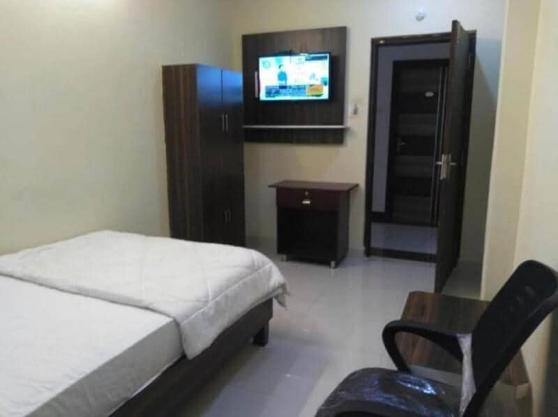 Oyo Flagship 80855 Hotel R Grand Vijayawada Exterior photo